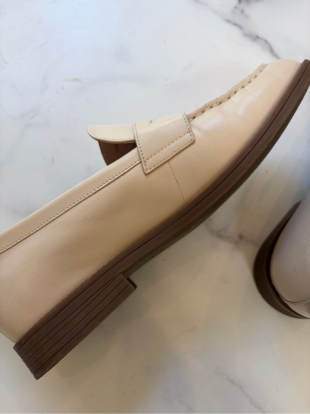 Cole Haan Women’s Cream Leather Penny Loafers Sz 7 - Picture 3 of 6